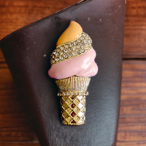 MACY'S HOLIDAY LANE Ice Cream Cone Pin