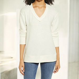 EVERLEIGH Soft V-neck Sweater