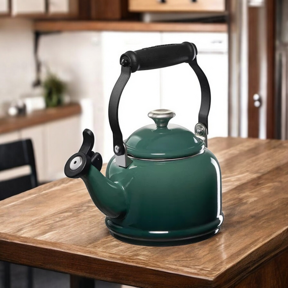 LE CREUSET 1.25 Quart Demi Tea Kettle