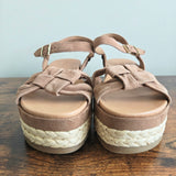 UGG Neusch Platform Sandal