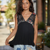 POL Lace Detailed Sleeveless Top