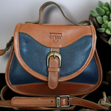 Vintage GUESS Leather Shoulder Bag