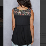 POL Lace Detailed Sleeveless Top