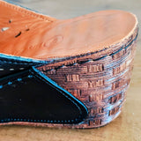 LA PINTA Laser Cut Clogs