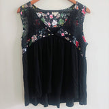 POL Lace Detailed Sleeveless Top