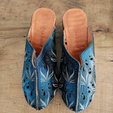 LA PINTA Laser Cut Clogs